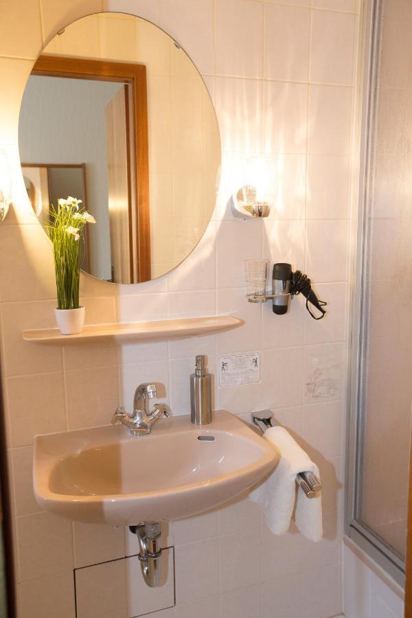 Hotel-Restaurant Wilhelmsbad Seesen Bagian luar foto