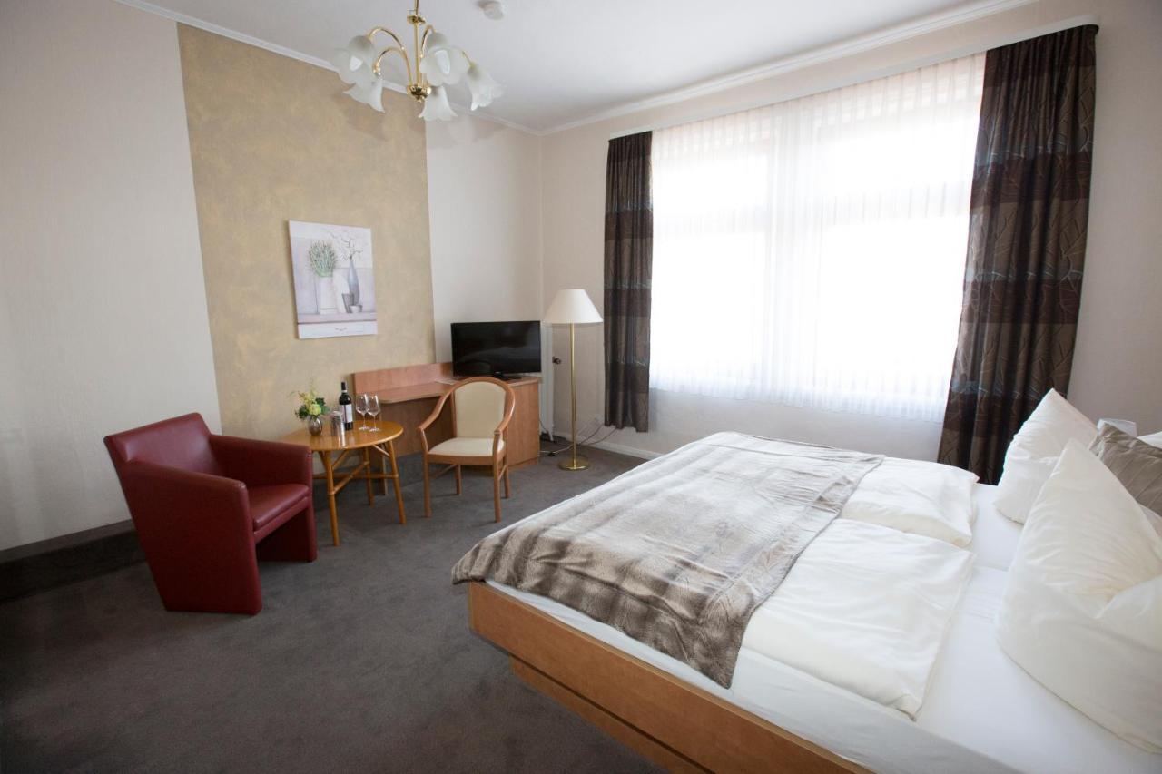 Hotel-Restaurant Wilhelmsbad Seesen Bagian luar foto