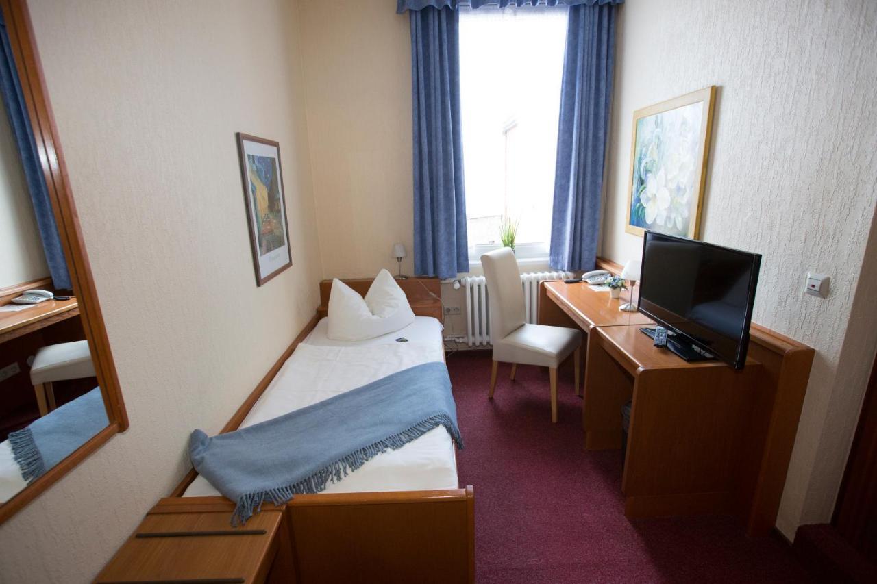 Hotel-Restaurant Wilhelmsbad Seesen Bagian luar foto