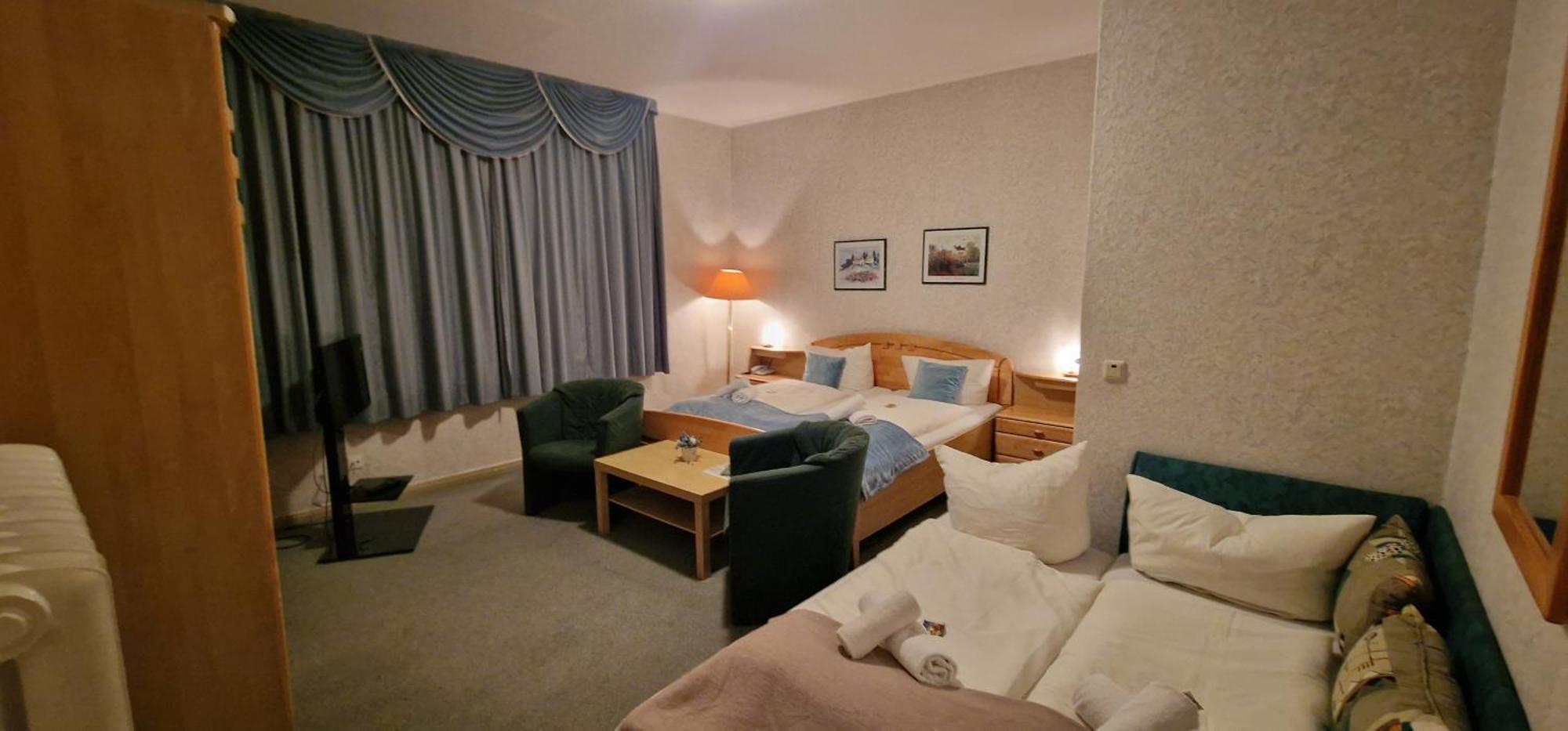 Hotel-Restaurant Wilhelmsbad Seesen Bagian luar foto